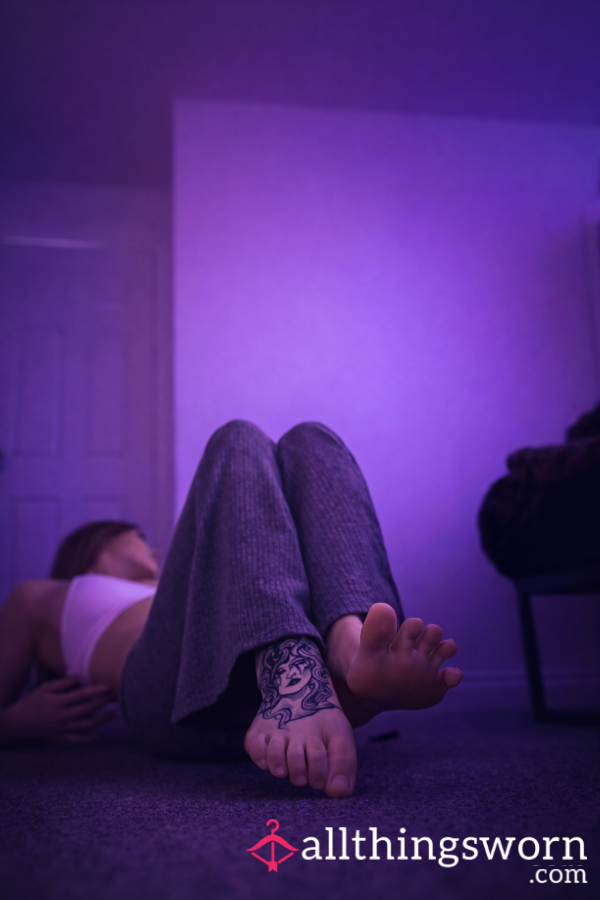 Sweaty Grey Skin Tight Gym Leggings