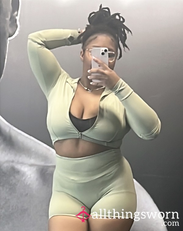 Sweaty Gym Shorts 🩷