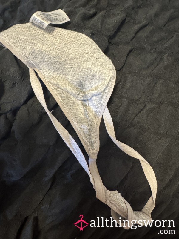 SWEATY GYM THONG