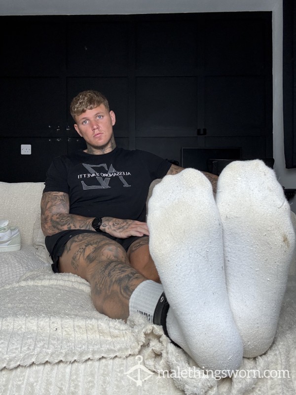 Sweaty Nike Socks Used As My Personal C*m Rag For A Whole Week