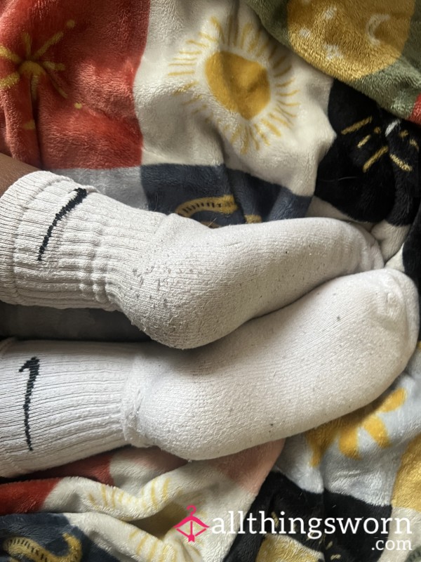 🦶 Sweaty Nike Socks With All Day Wear🦶