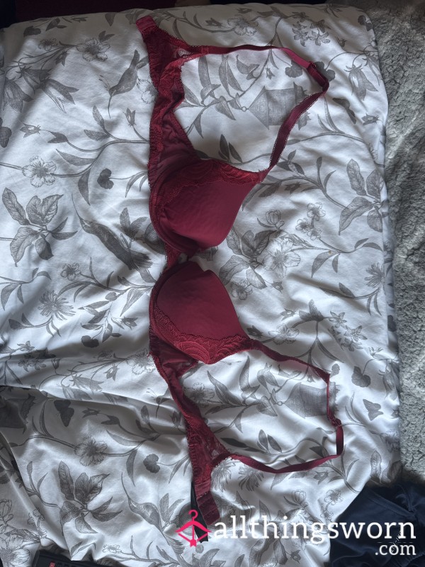 Sweaty Red Bra🥵