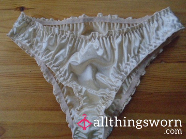 SWEATY RUNNING PANTIES🫢