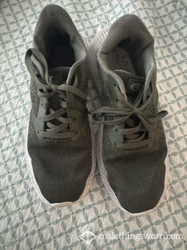 Sweaty, Shoes 9.5