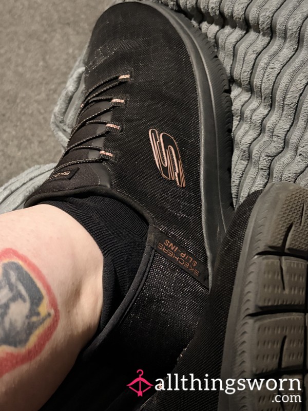 Sweaty Size 7 Black Skechers – Well-Worn & Ready To Be Worshipped 🥵👟