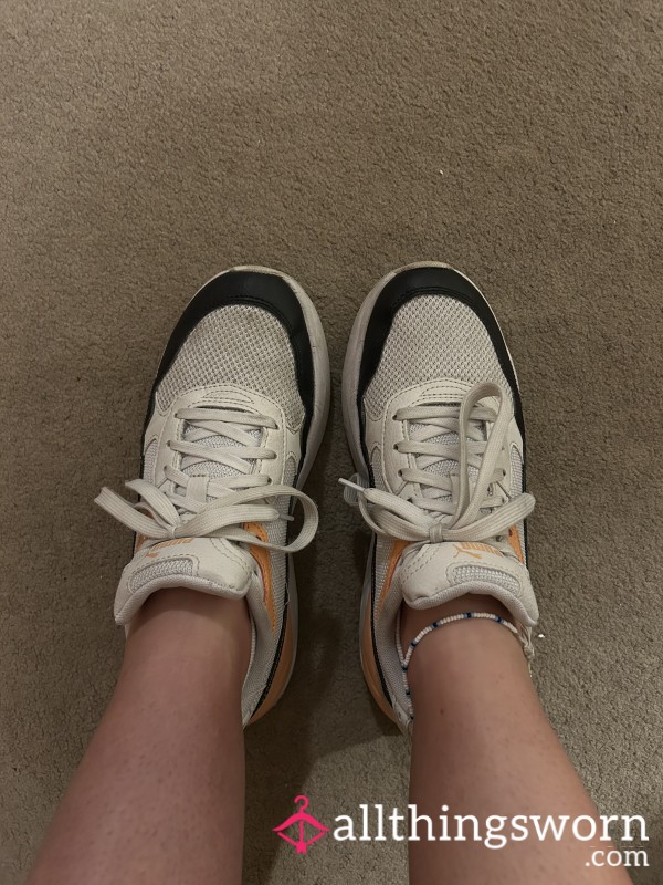 Sweaty, Smell And Well-worn👣 Full Of My Scent🤭gym Shoes👟 Months Of Sweaty Workouts And Runs, Want To Smell Them?