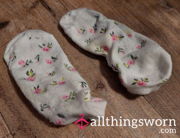 Sweaty Stinky Flowery Ankle Socks
