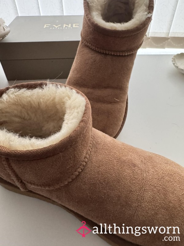 Sweaty, Stinky Ugg Boots 🥵