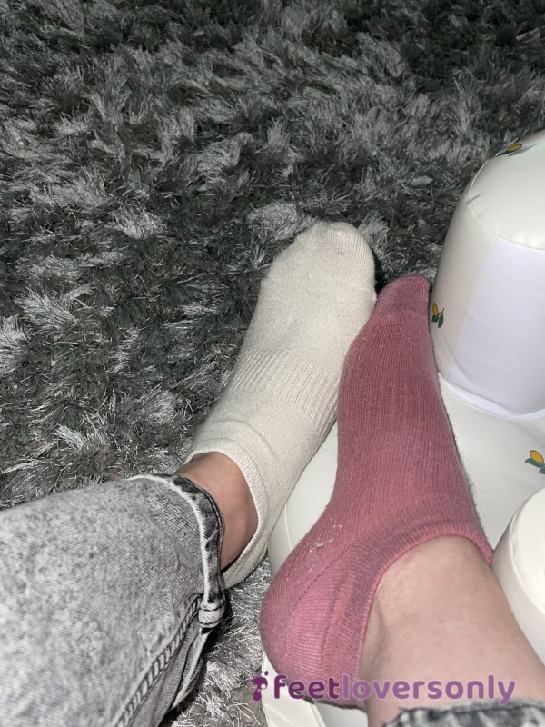 Sweaty Unmatched Socks For The Win