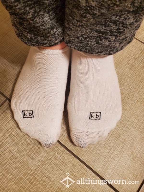 🎫 Sweaty Dirty White Socks: Worn In Haunted Houses/Concert 👻