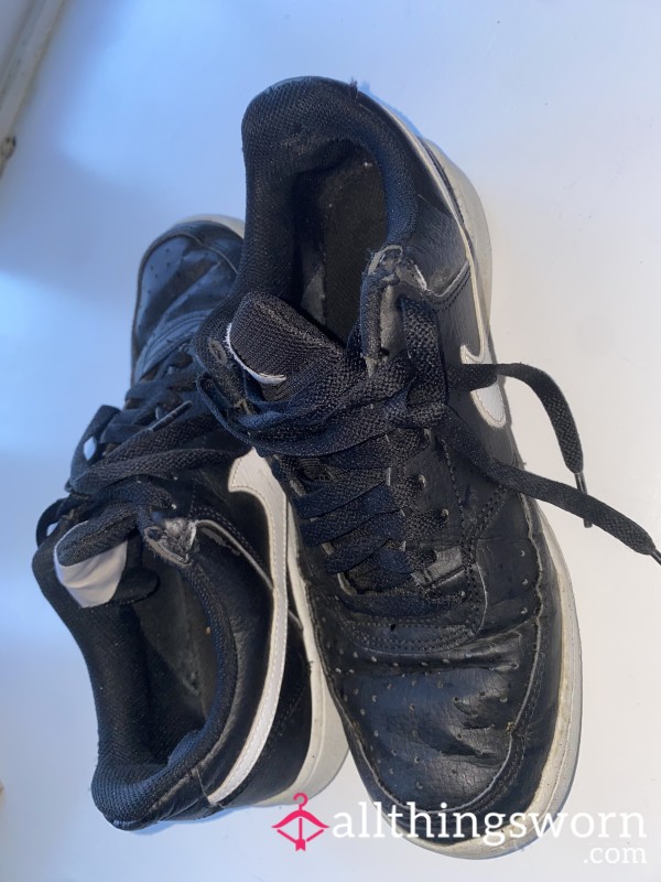 Sweaty Work Shoes 💦
