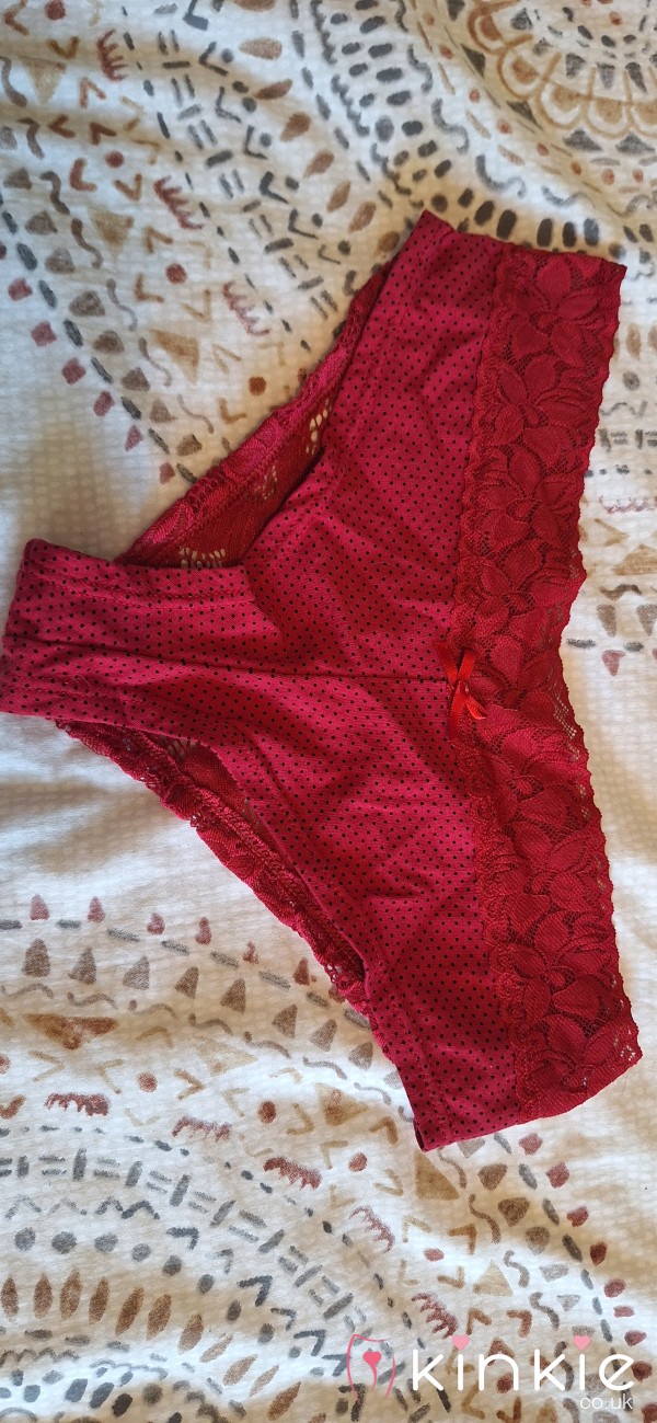 Sweet Red Knickers