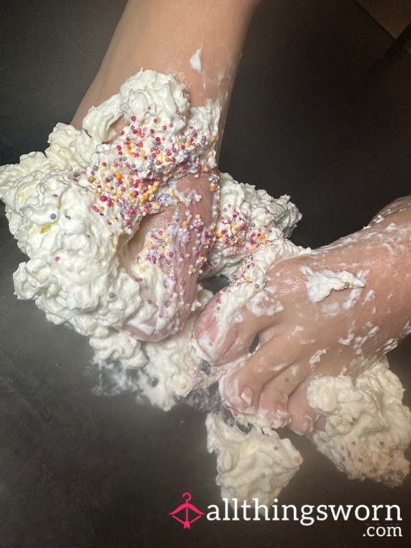 Sweet Treat🧁🍦🦶🏻