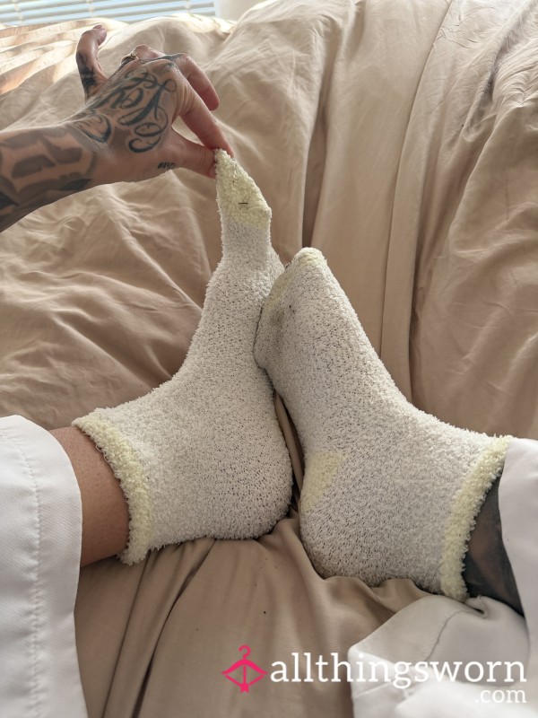 Take Off My Dirty Socks And Tease Me With Your Feet!🥵