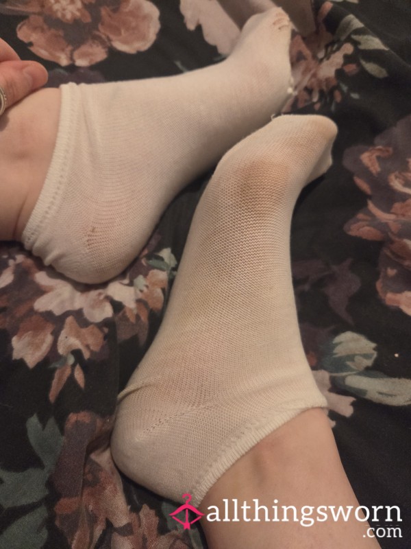 Taking Of My Shoe+socks After A Long Day 😴