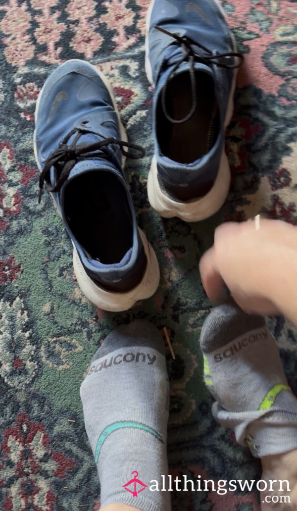 Taking Off My Running Shoes + Socks After 2 Mile Run