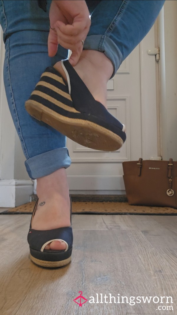 Taking Off My Shoes After A Day Shopping |03:38| 🛍