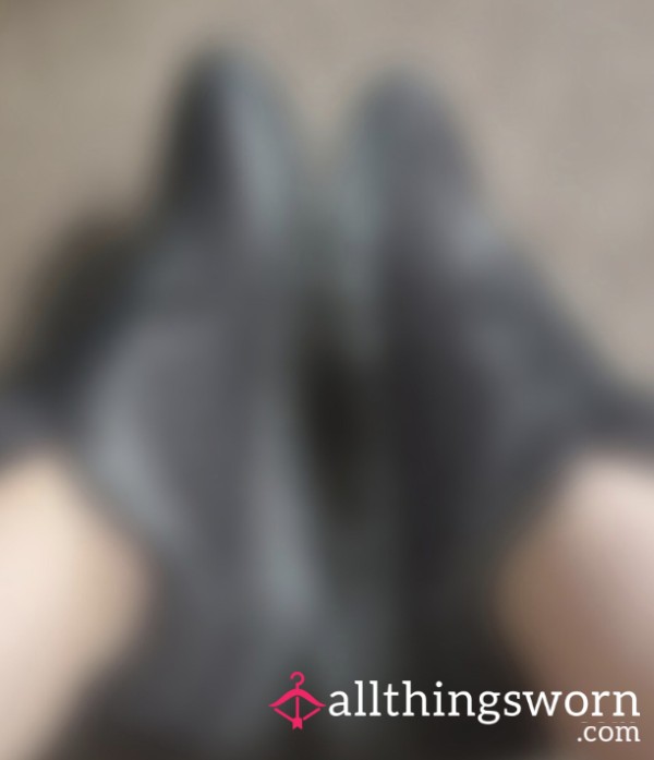 ✨️Sweaty Sneaker Tease 😘
