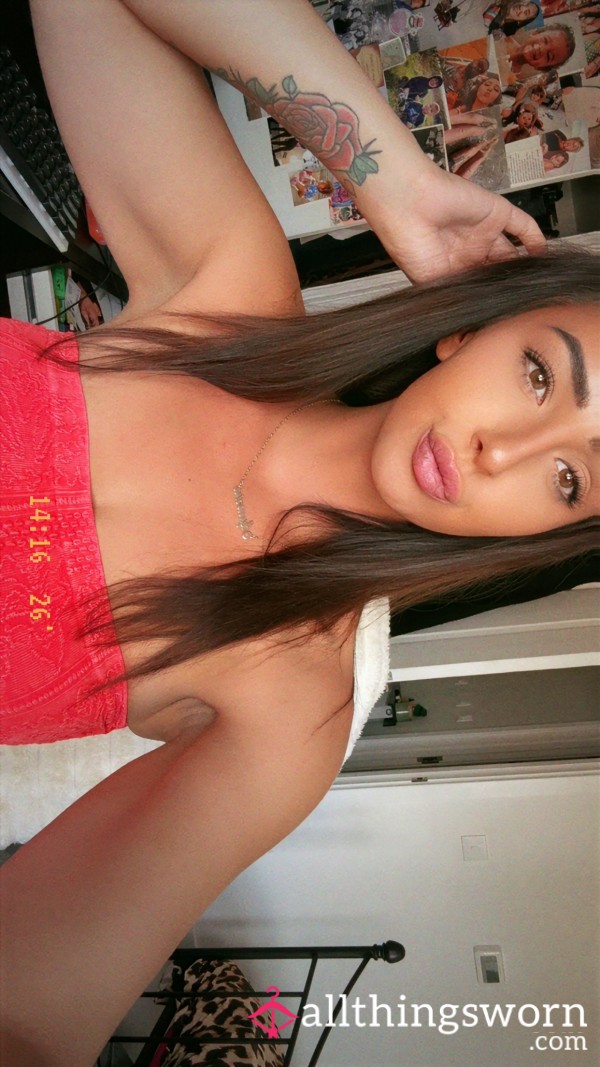Taking Request For Pictures And Videos 👑🩷
