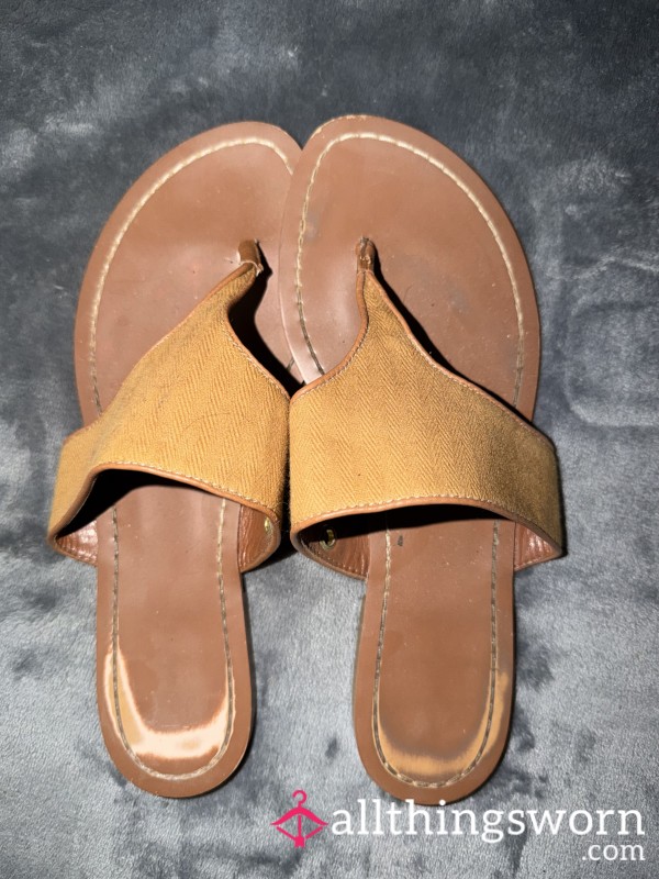 Tan Thong Sandals