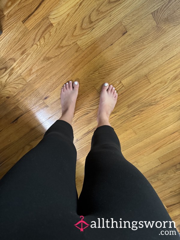 Tangy And Sweet Black Leggings 💦