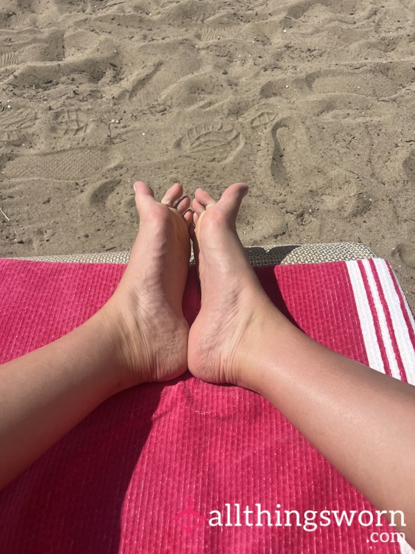 Tanned Flexed Toes