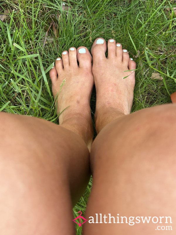 Tanned S**y Feet