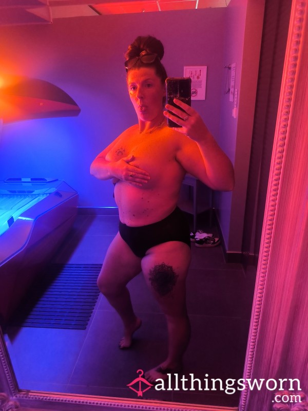 Tanning Room Finger Gush