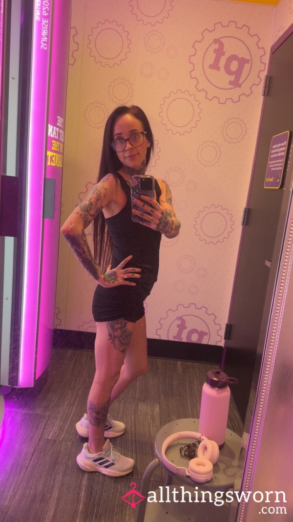Tanning Session With Some Nudes!