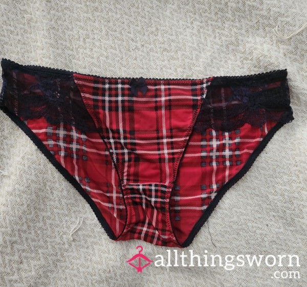 Tartan Tease ✨️