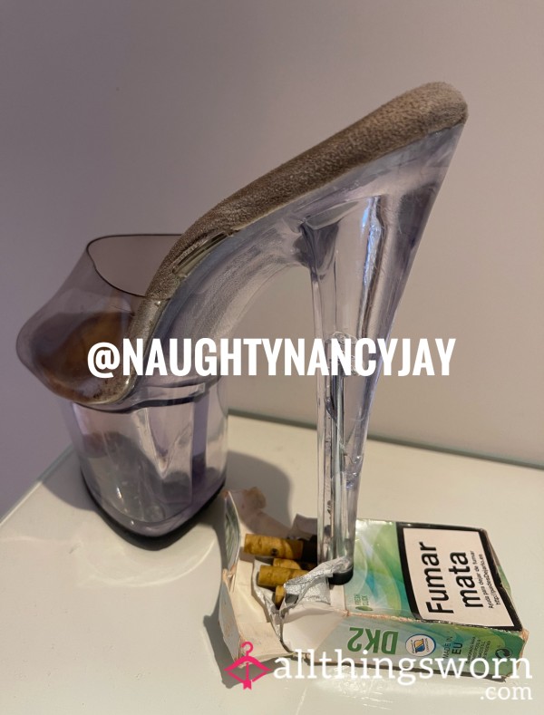 Taste My Feet 😈🚬
