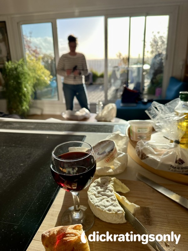 🍷 Tasting Notes: The Wine Critic Rating🍷