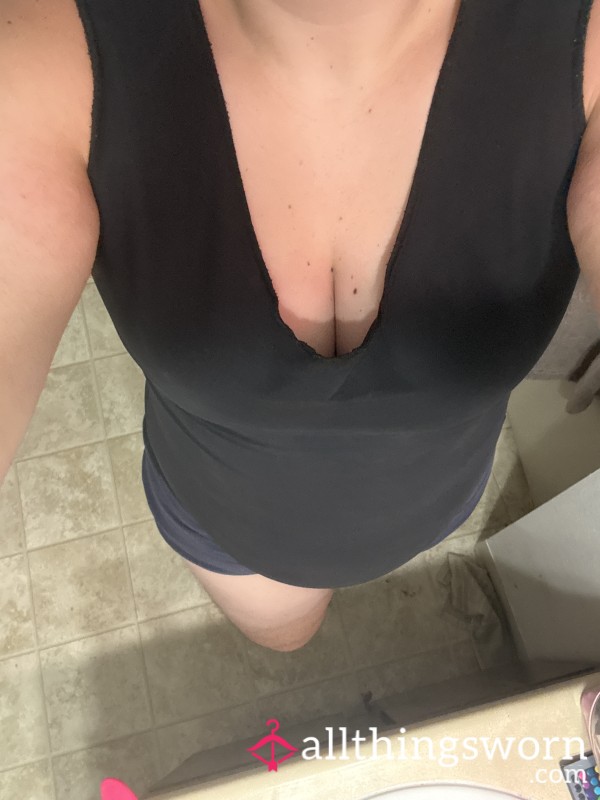 Tboy Removes Tank Binder With Audio, Nipple Play, Jumping, Chest Reveal Video 1 Min 24 Sec