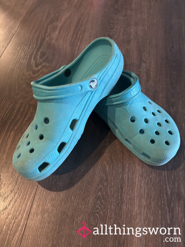 Teal Crocs ☀️