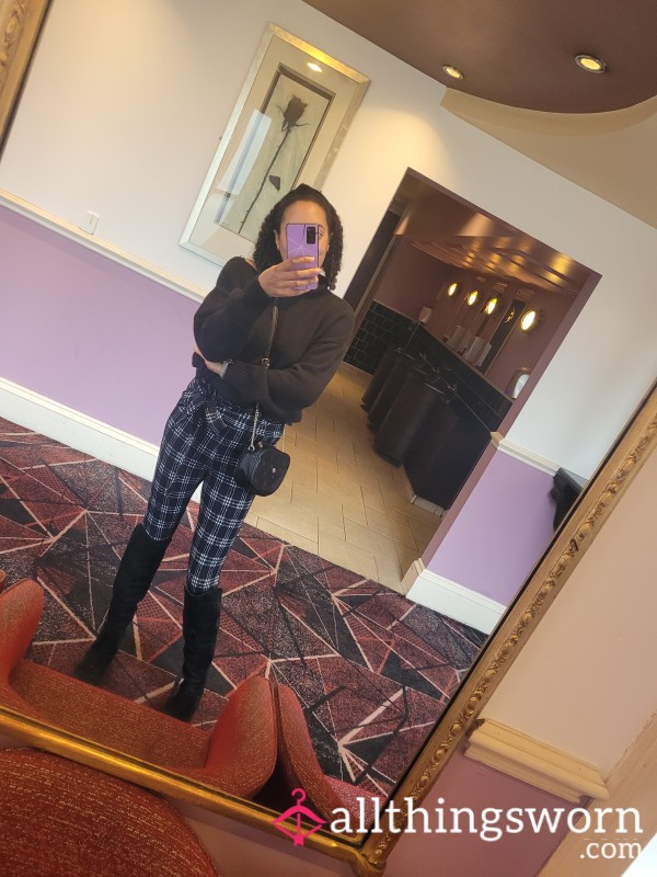 Teasing Flirty S**ting Session 30minutes Messages + Photos