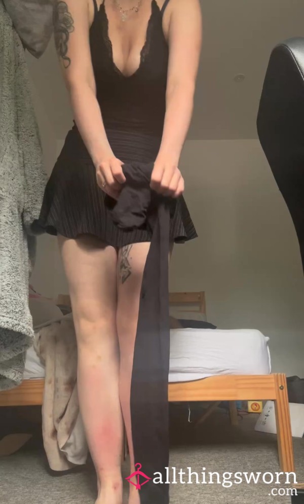 Teasing Tights Try-On For Nylon & Feet Lovers