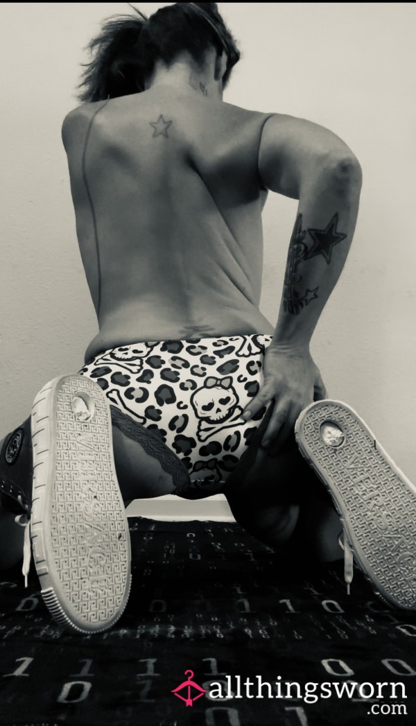 PENDING 🤍💜 TechGirl Wild Skull Protocol 💜🤍