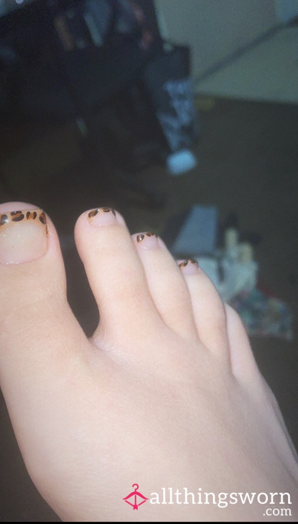 Teeny Tiny Petite Toes Fresh Manicure