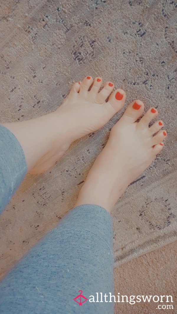Tell Me Where You Want My Feet 🦶🏼