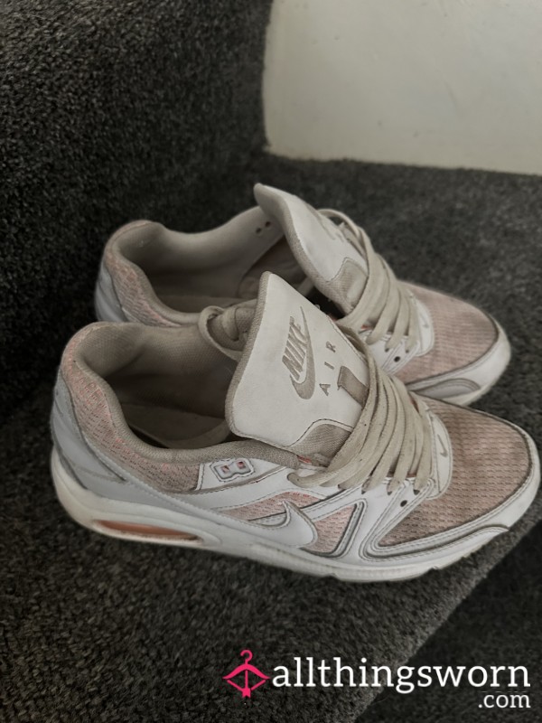 💦 Dirty, Well Loved Nike Airs Begging For A New Foot Slave