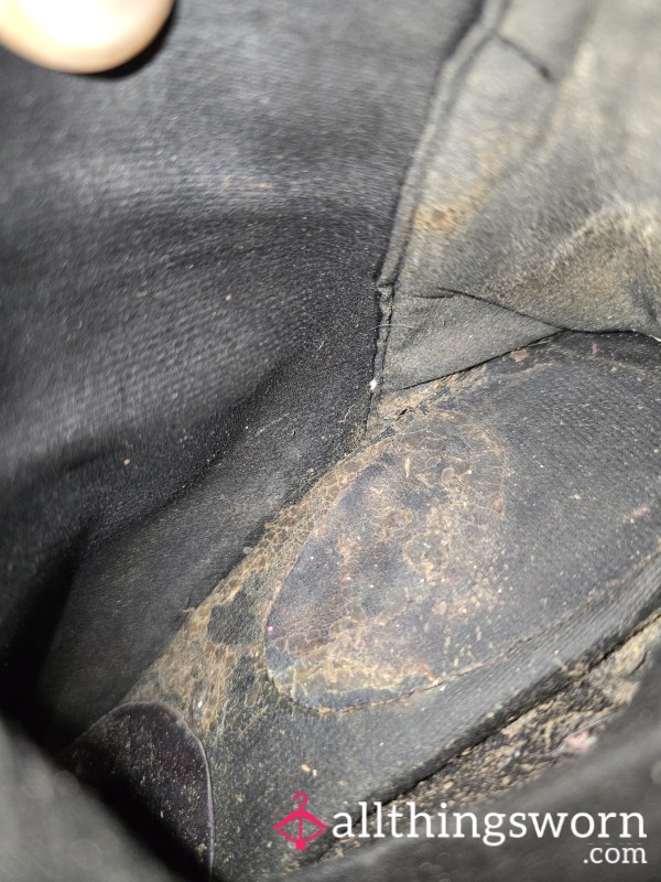The Foot Dirt Inside These Boots Is Unbelievable No.9