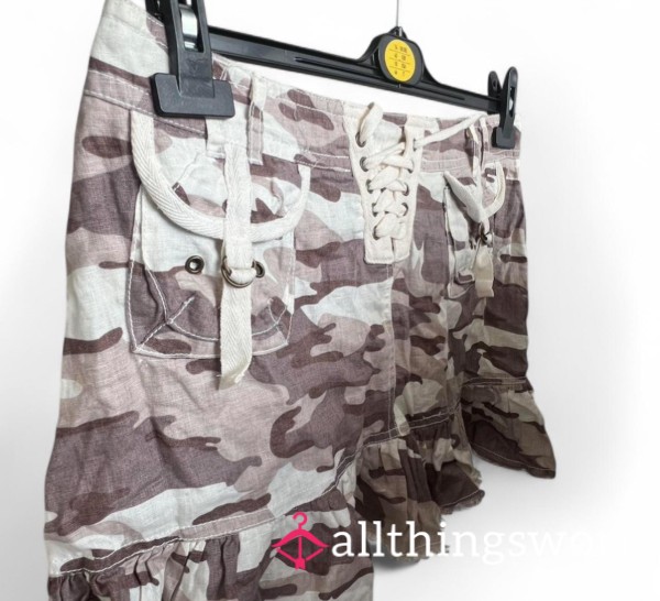 Vintage Y2K Camo Mini Skirt – 100% Linen & S/M (UK 12) – Soft Femme Energy, Sissy-Approved, Brat-Coded 👱🏾‍♀️👛