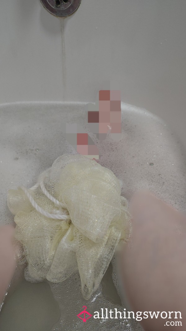 💦 The Shower Puff That’s Been All Over My Naked Body… The Closest You’ll Ever Get To Touching Me 😈