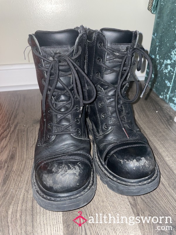 Size 6 These Extremely Worn Thorgood Steel Toe Boots Were Made For Stomping 😈