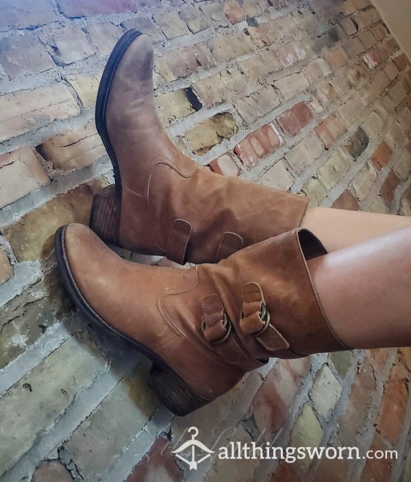Arturo Chiang Tan Leather Buckle Boots Size 8.5M