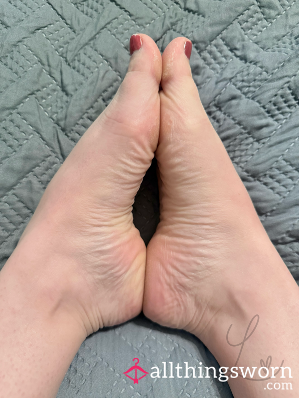 These Feet Are Worn Out From All The Work I’ve Done For You! It’s Time To Pay Up! Buy Me A Pedicure