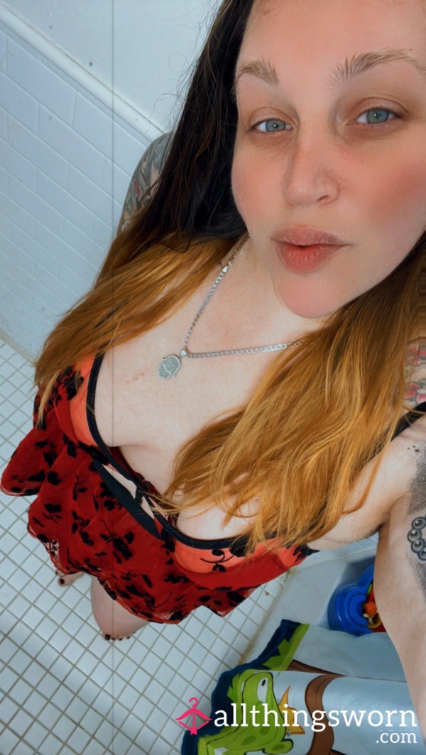Thick Mami In Red