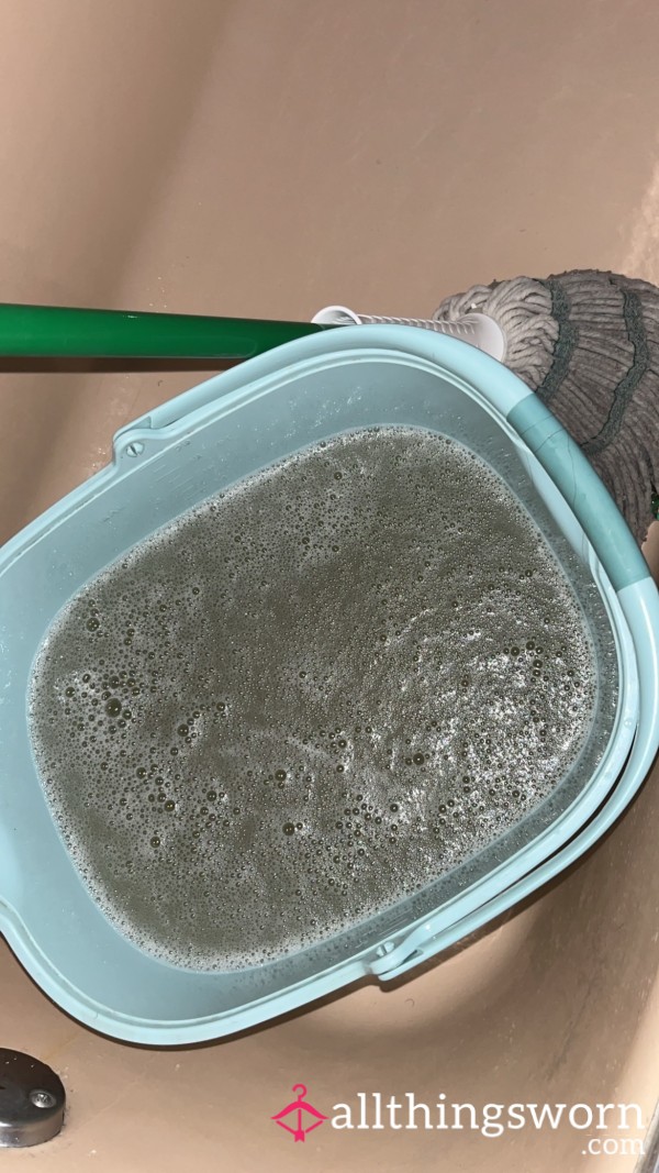 Thick Mommy Destiny‘s Mop Bucket