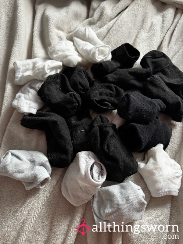 Thin No Show Socks Black & White, Perfect For Sock Tea