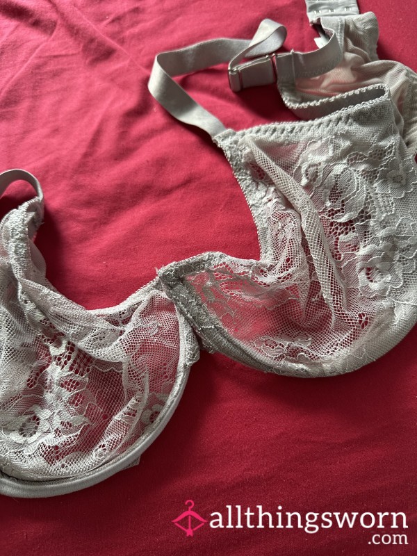 This Bra Has Been WORN TO DEATH 💀 🔥